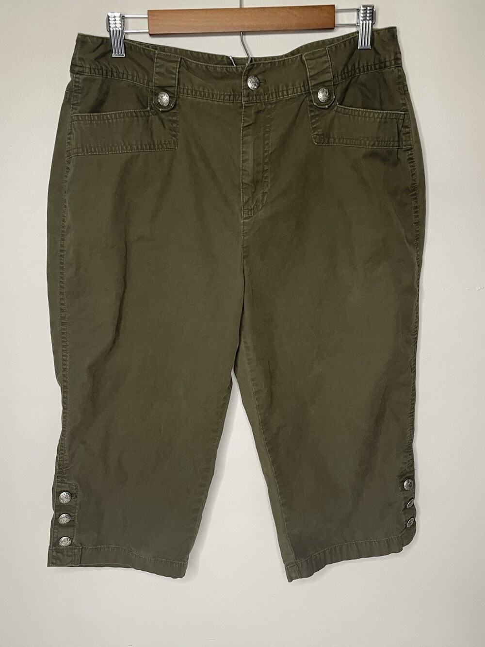 Christopher & Banks Womens Plus Size 21 Olive Green Cotton Capri Pants Button Ac